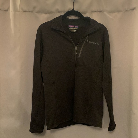Patagonia Tops - Patagonia R1